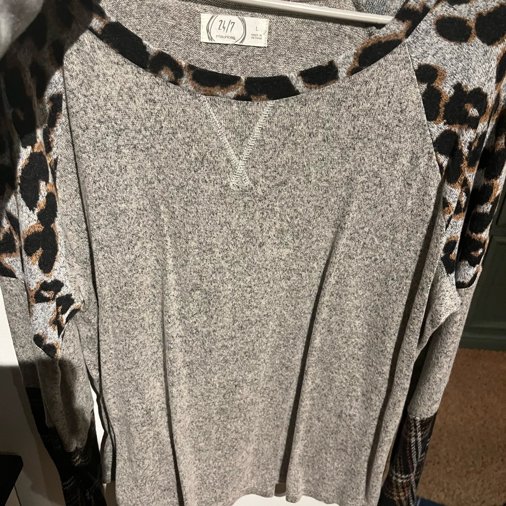 Maurice’s, Size L, Cheetah/Flannel